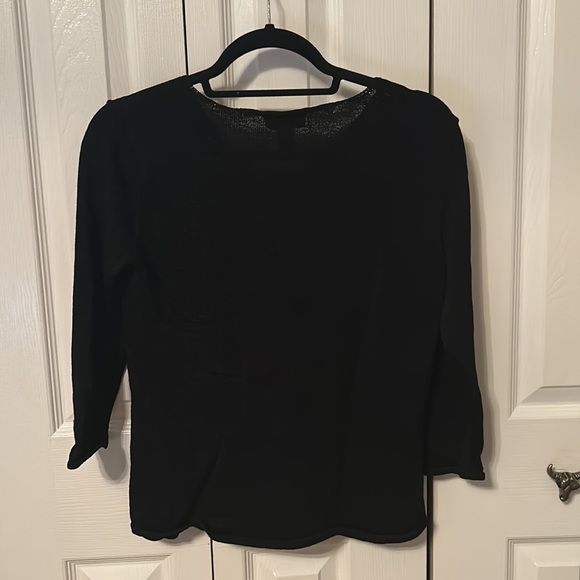 Black 3/4 sleeve top - Picture 2 of 2